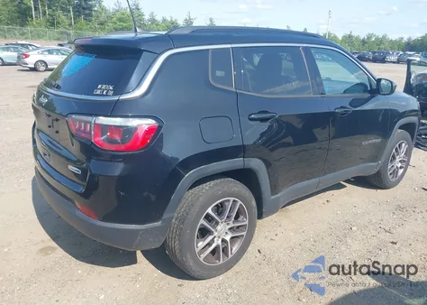 2018 Jeep Compass Latitude 4X4 from USA, damaged, VIN 3C4NJDBB9JT103883